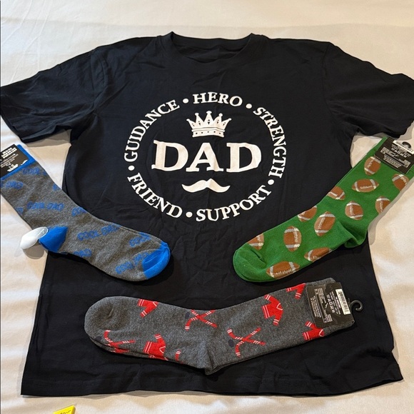 Men's Black 'Dad' T-Shirt with 3 Pair Colorful Socks Set Dad Gift Mens - Picture 1 of 16